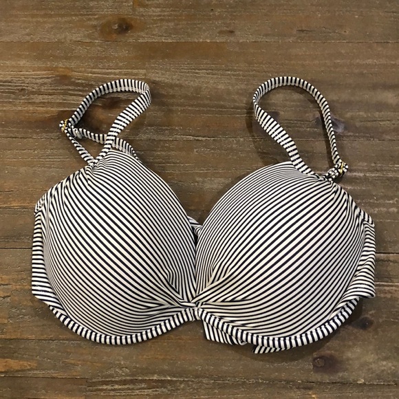Xhilaration Other - Padded Cup Swim Top